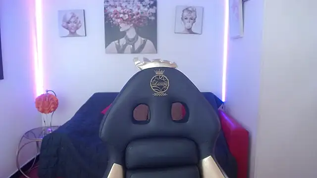 Lili Gomez  online show from 02-04-25, 01:27