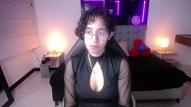 Lili Gomez  online show from 03-03-25, 12:58