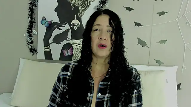 Adelesmithh online show from 10-25-25, 11:40