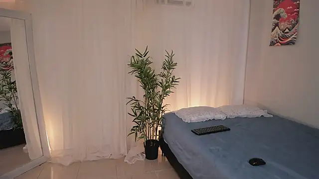 Lia Sweett  online show from 06-06-26, 04:23