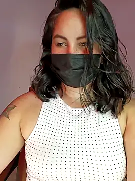 Aiunii1 online show from 11-14-25, 01:43