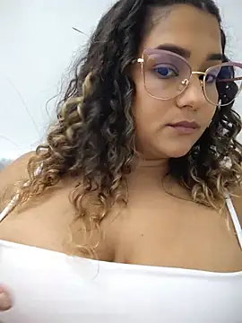 BrendaGirs online show from 05-19-26, 03:46