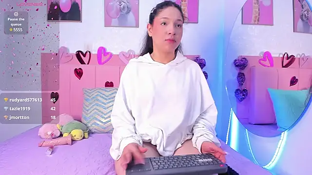 amandalee01 online show from 02-09-25, 08:24