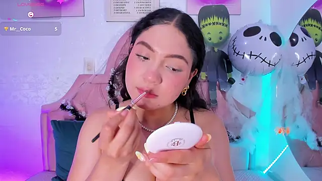 amandalee01 online show from 10-23-25, 06:06