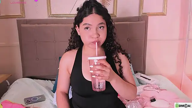 amandalee01 online show from 05-30-26, 09:23