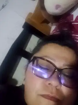 Darly Gomez online show from 12-23-24, 01:29