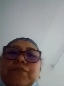 Darly Gomez online show from 12-31-24, 12:43