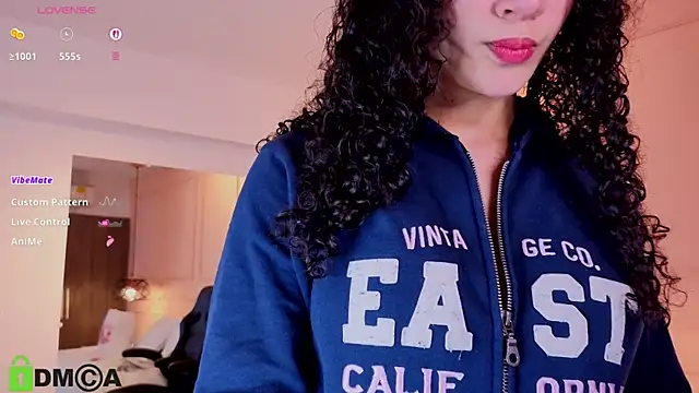 SHARONN     online show from 04-28-26, 04:06