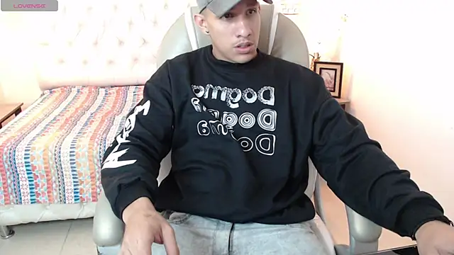 Snapshot of Jheidertwink chatting on 12-20-24, 03:58 Jheidertwink online show from 12-20-24, 03:58