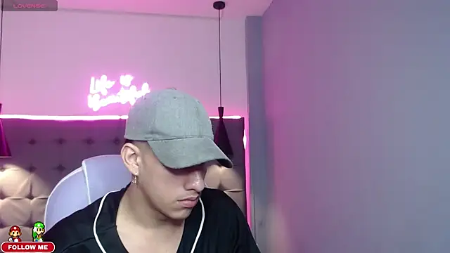 Snapshot of Jheidertwink chatting on 12-21-24, 03:36 Jheidertwink online show from 12-21-24, 03:36