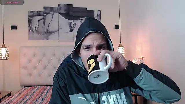 Snapshot of Jheidertwink chatting on 12-21-24, 07:27 Jheidertwink online show from 12-21-24, 07:27