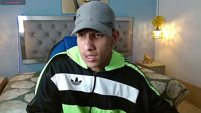 Snapshot of Jheidertwink chatting on 12-29-24, 03:22 Jheidertwink online show from 12-29-24, 03:22