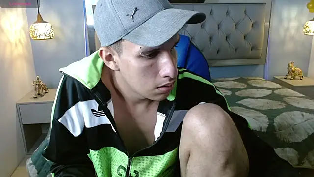 Snapshot of Jheidertwink chatting on 12-29-24, 06:24 Jheidertwink online show from 12-29-24, 06:24