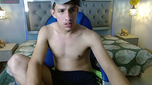 Snapshot of Jheidertwink chatting on 12-29-24, 09:28 Jheidertwink online show from 12-29-24, 09:28