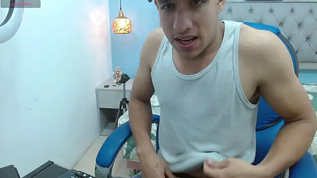 Snapshot of Jheidertwink chatting on 12-30-24, 03:36 Jheidertwink online show from 12-30-24, 03:36