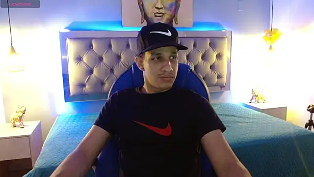 Snapshot of Jheidertwink chatting on 01-07-25, 03:24 Jheidertwink online show from 01-07-25, 03:24