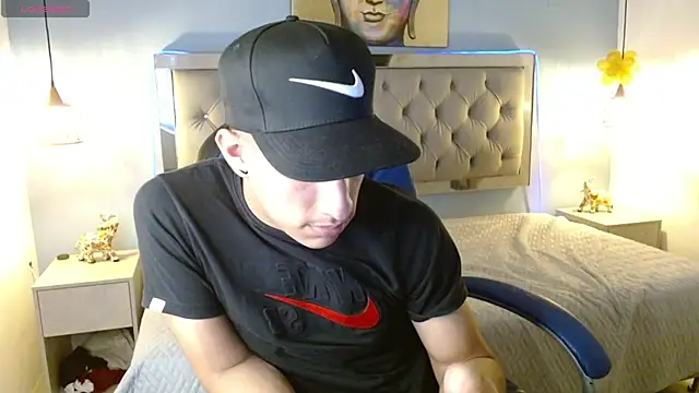 Snapshot of Jheidertwink chatting on 01-24-25, 04:16 Jheidertwink online show from 01-24-25, 04:16