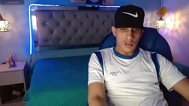 Snapshot of Jheidertwink chatting on 02-05-25, 04:16 Jheidertwink online show from 02-05-25, 04:16