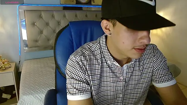 Snapshot of Jheidertwink chatting on 02-09-25, 03:32 Jheidertwink online show from 02-09-25, 03:32