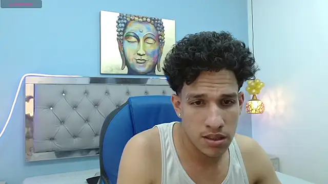 Snapshot of Jheidertwink chatting on 02-14-25, 03:43 Jheidertwink online show from 02-14-25, 03:43