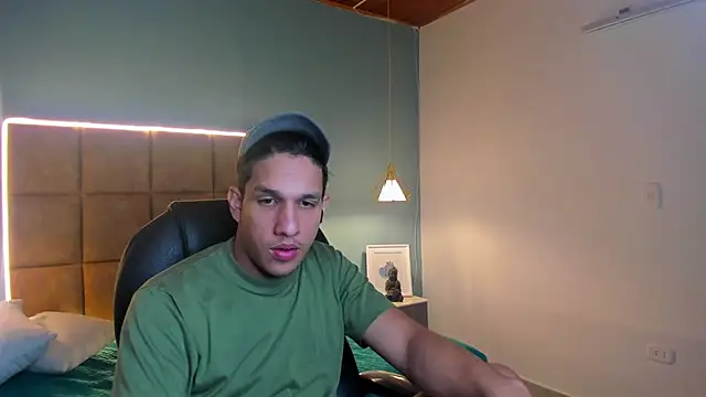 Snapshot of Jheidertwink chatting on 09-12-25, 12:27 Jheidertwink online show from 09-12-25, 12:27