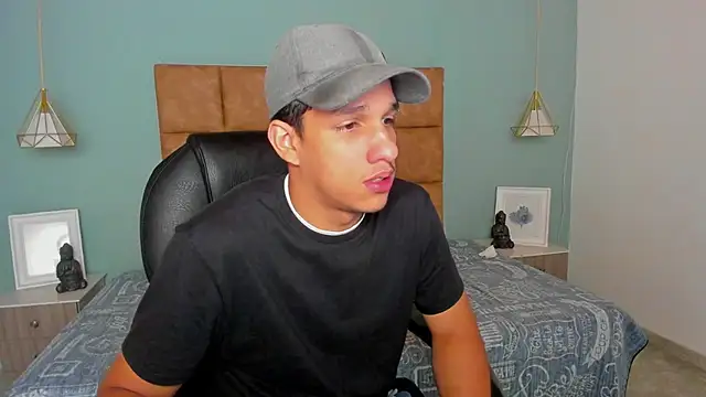 Snapshot of Jheidertwink chatting on 09-22-25, 12:29 Jheidertwink online show from 09-22-25, 12:29