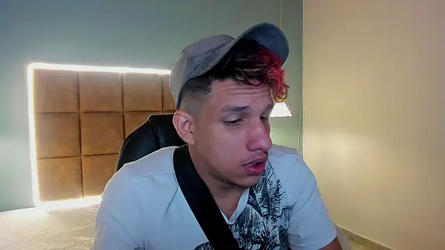 Snapshot of Jheidertwink chatting on 09-30-25, 12:54 Jheidertwink online show from 09-30-25, 12:54