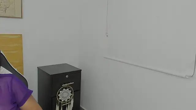 Snapshot of yaya23x chatting on 01-15-25, 12:04 yaya23x online show from 01-15-25, 12:04