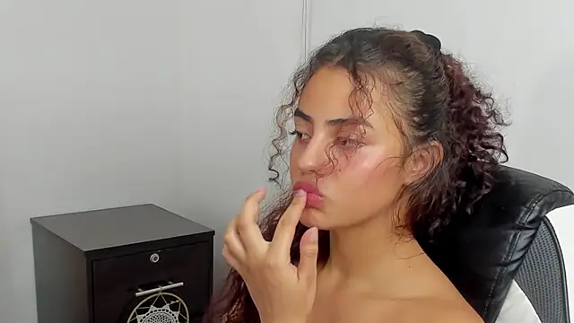 Snapshot of yaya23x chatting on 01-23-25, 06:24 yaya23x online show from 01-23-25, 06:24