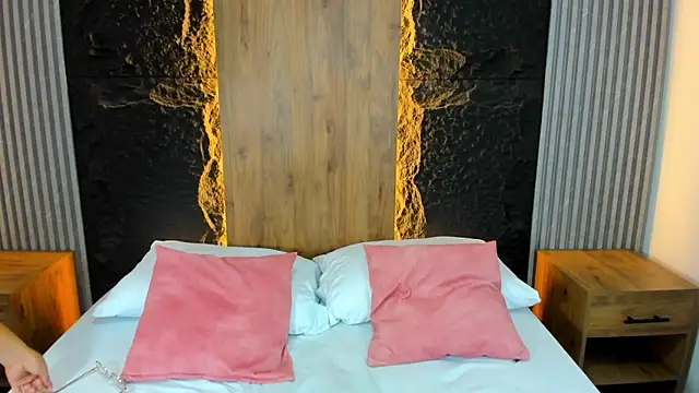 Snapshot of yaya23x chatting on 03-15-25, 12:34 yaya23x online show from 03-15-25, 12:34