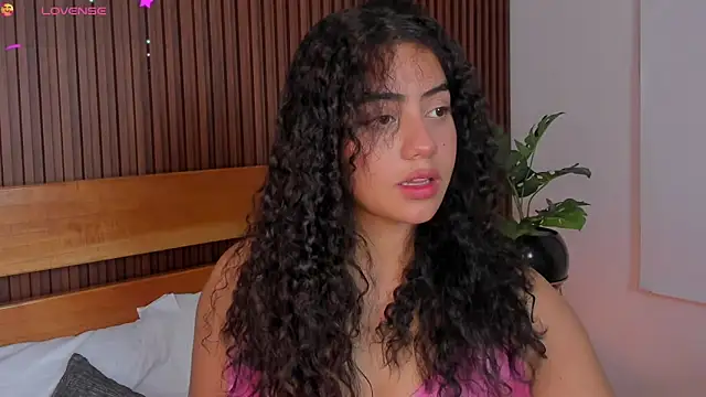 Snapshot of yaya23x chatting on 10-20-25, 02:39 yaya23x online show from 10-20-25, 02:39