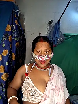 Snapshot of Real_Desi_Couple chatting on 06-05-26, 05:40 Real Desi Couple online show from 06-05-26, 05:40