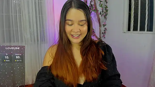 Snapshot of Eily__ chatting on 12-25-24, 01:10 Eily online show from 12-25-24, 01:10