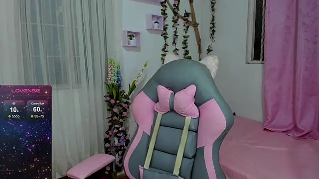 Snapshot of Eily__ chatting on 02-16-25, 02:31 Eily online show from 02-16-25, 02:31