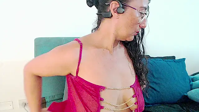 Snapshot of naugthyshanoon chatting on 06-04-26, 11:33 naugthyshanoon online show from 06-04-26, 11:33
