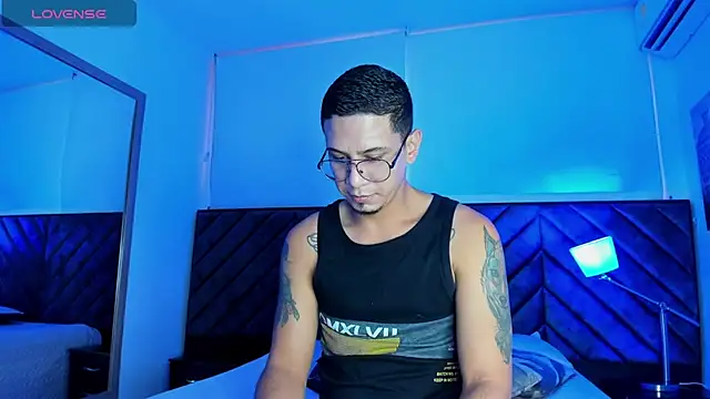 Snapshot of JoshMillerr_ chatting on 02-25-25, 06:09 JoshMillerr online show from 02-25-25, 06:09