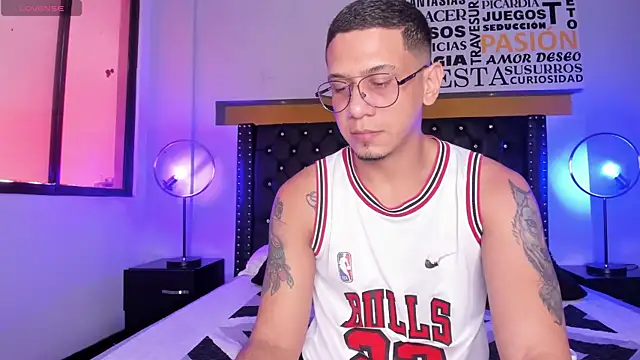 Snapshot of JoshMillerr_ chatting on 03-10-25, 08:01 JoshMillerr online show from 03-10-25, 08:01