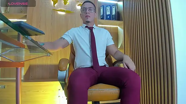 Snapshot of JoshMillerr_ chatting on 09-28-25, 03:01 JoshMillerr online show from 09-28-25, 03:01