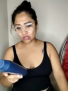 Snapshot of ineliveca chatting on 01-29-25, 05:24 ineliveca online show from 01-29-25, 05:24