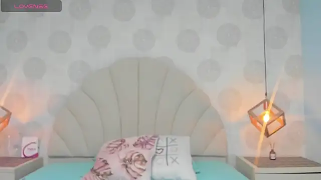 Snapshot of GIANNABONET chatting on 01-18-25, 07:48 GIANNABONET online show from 01-18-25, 07:48