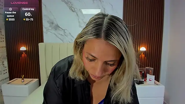 Snapshot of GIANNABONET chatting on 03-10-25, 07:40 GIANNABONET online show from 03-10-25, 07:40