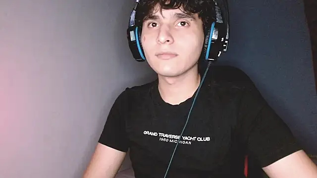 Charley quin online show from 10-08-25, 03:15