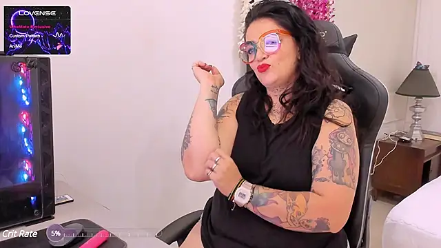 Snapshot of poisson_ivy chatting on 02-07-25, 01:01 poisson ivy online show from 02-07-25, 01:01