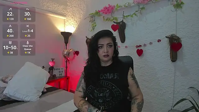 Snapshot of poisson_ivy chatting on 02-19-25, 10:12 poisson ivy online show from 02-19-25, 10:12