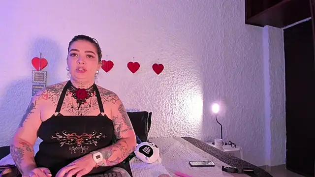 Snapshot of poisson_ivy chatting on 09-26-25, 08:24 poisson ivy online show from 09-26-25, 08:24