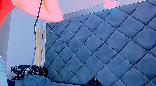 Nellyhills online show from 03-14-25, 01:35