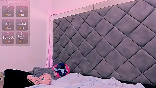 Nellyhills online show from 11-29-25, 04:21