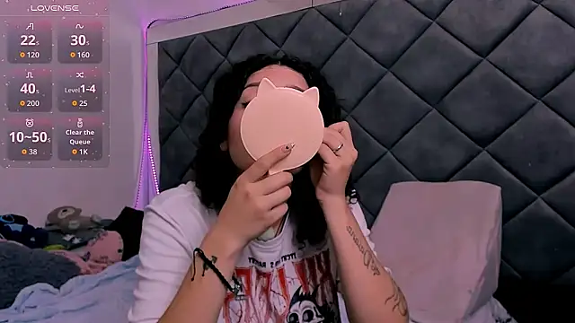 Nellyhills online show from 11-30-25, 07:40