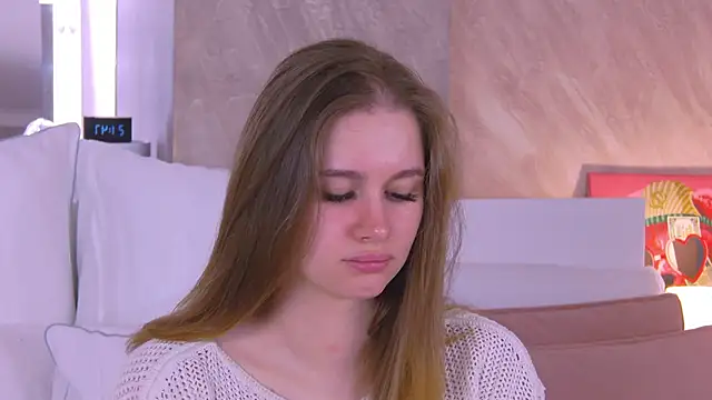 Snapshot of EllieHayes chatting on 03-22-25, 06:47 EllieHayes online show from 03-22-25, 06:47