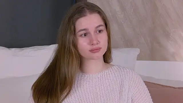 EllieHayes online show from 04-27-26, 04:43